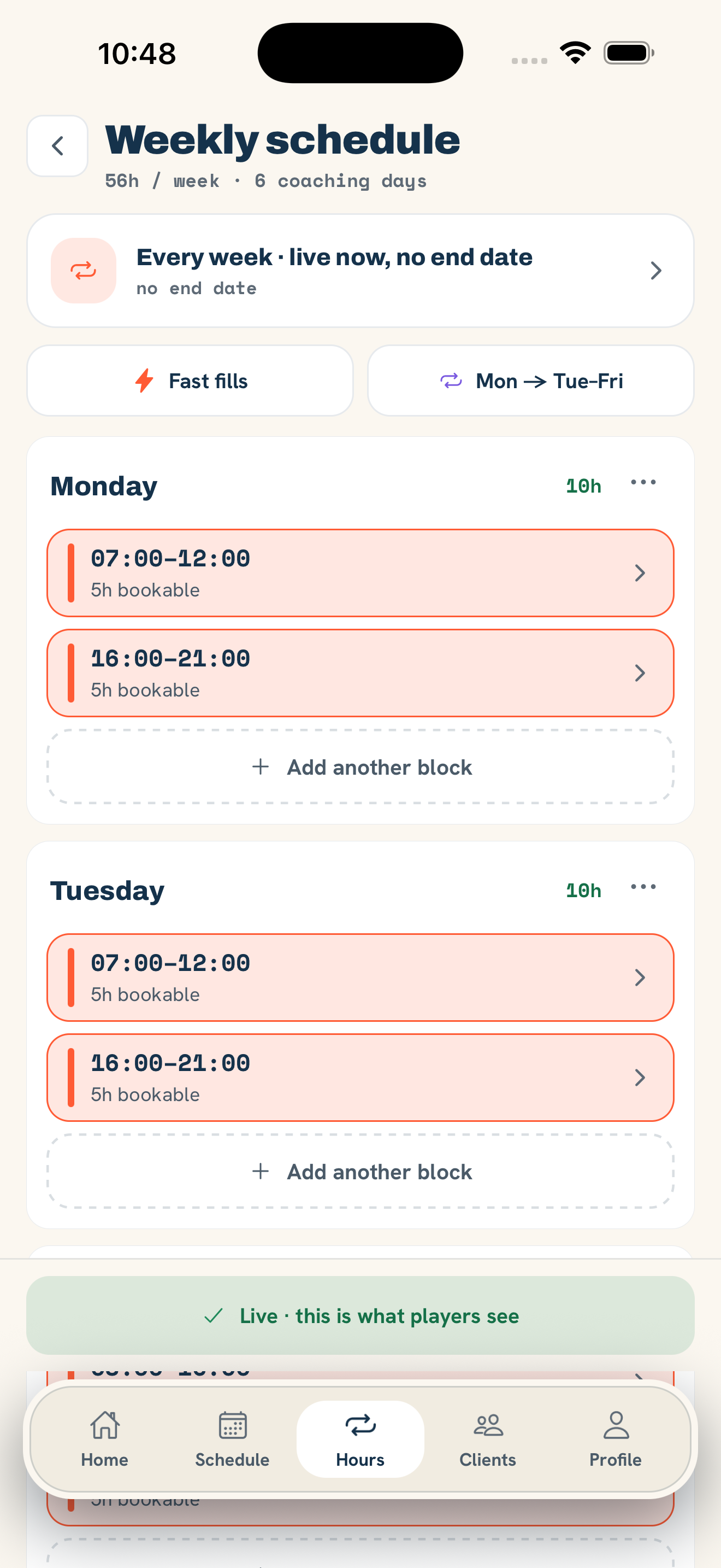 Weekly schedule in the coach app — bookable blocks per day